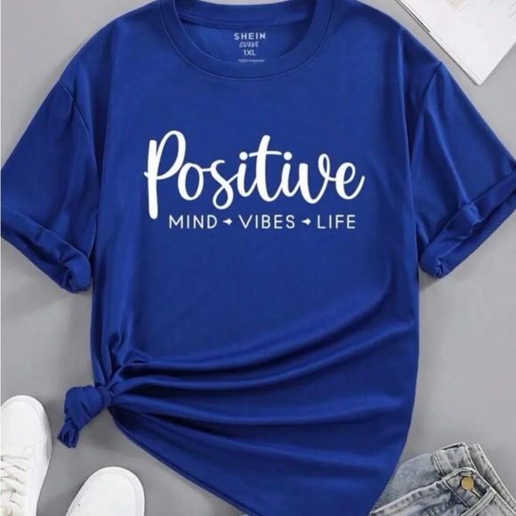 Stmove curve Tops - 🔥$3 if bundled with any other item in my closet💥 Stmove curve xxl shirt